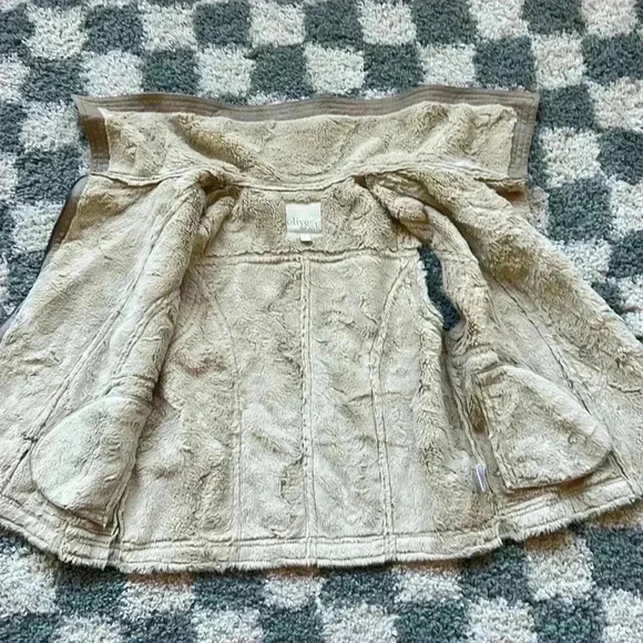 Faux Seude / Shearling Vest - Size Small - Picture 5 of 5